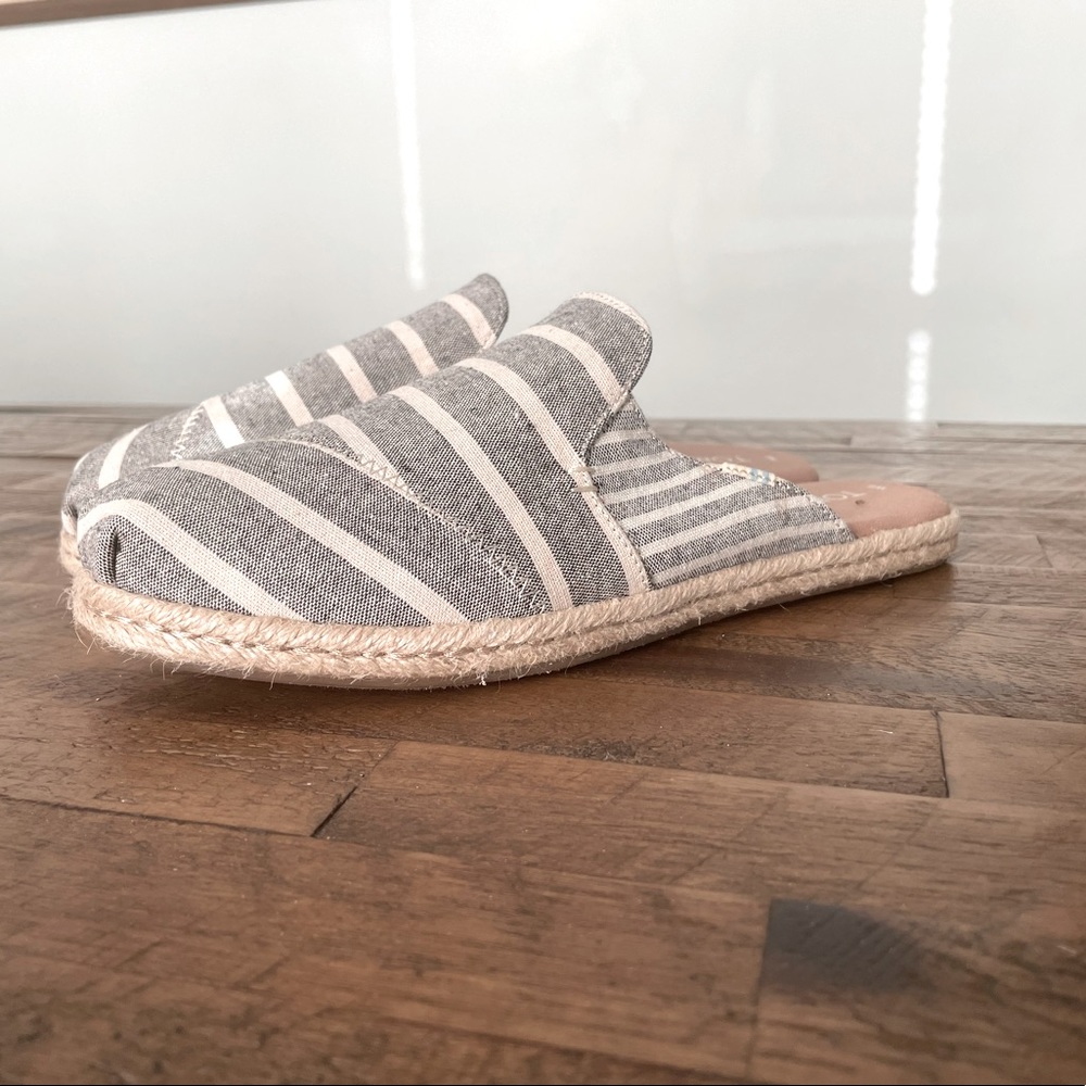 Brand New in Box!  Tom’s Nova slip on in Black Cabana Stripes, Size 8!